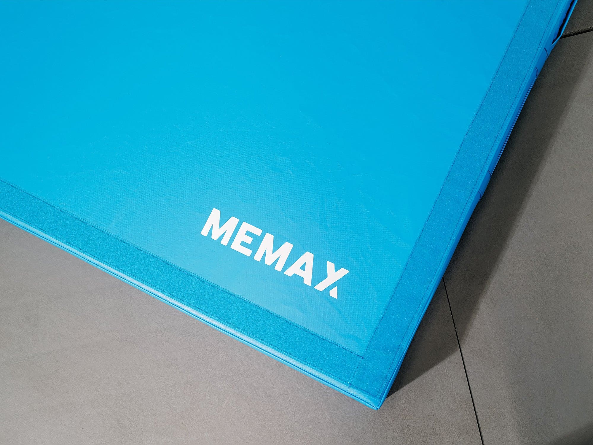 MEMAX Foldable Dual Density Gymnastics Tumbling and Landing Mat - 10cm Thick - Image 9