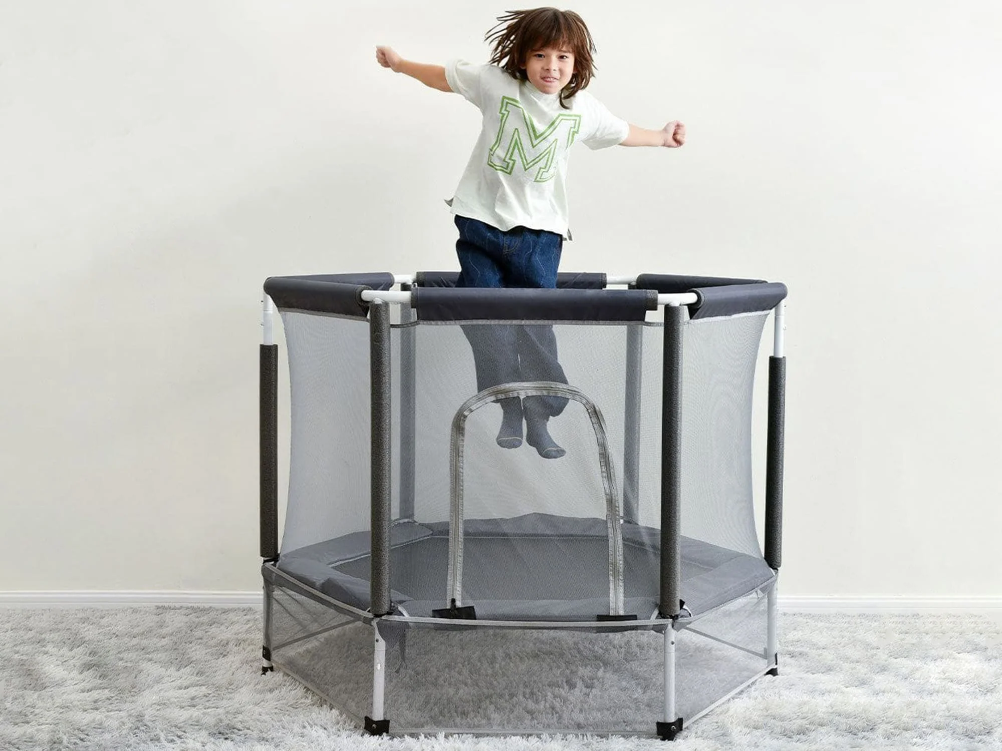 MEMAX Kids Indoor Trampoline - with Horizontal Bar - Image 2